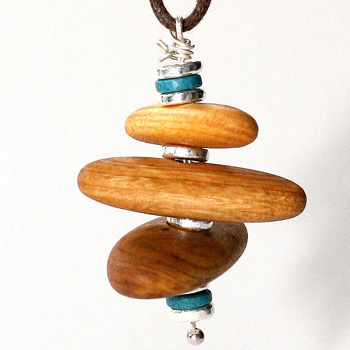 necks_wood